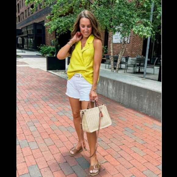 Brand New by Anthropologie The Dylon Sleeveless Wide-Placket Halter Top - Picture 4 of 9